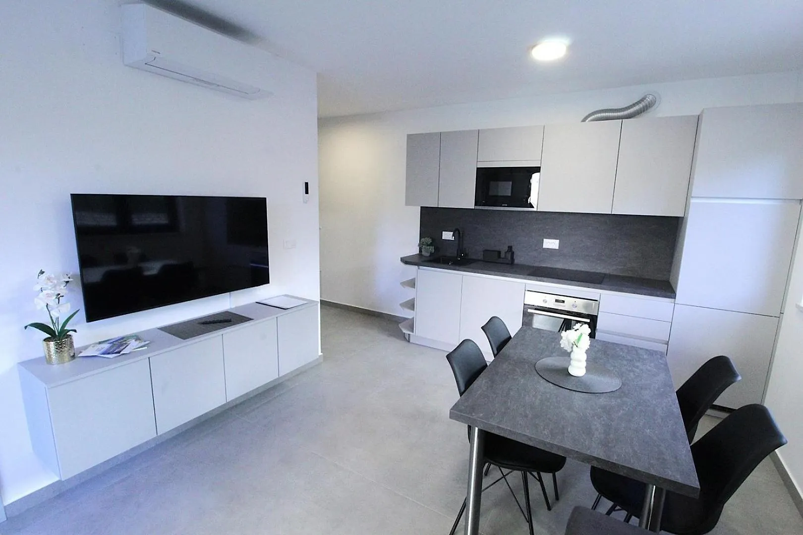 Pensionat Residence Frank Zambratija