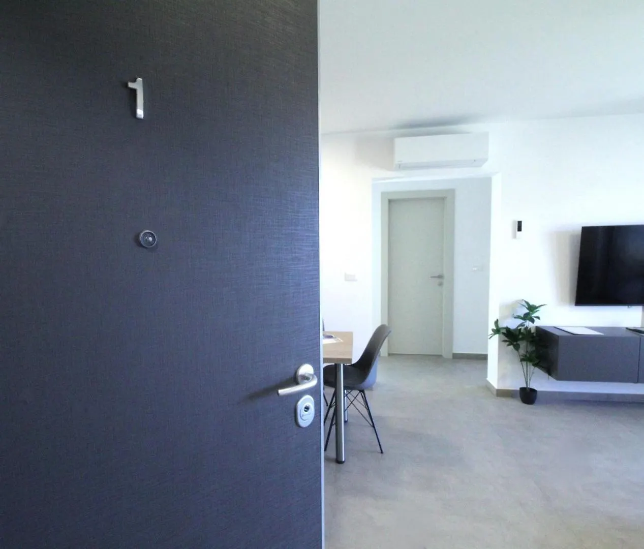 Residence Frank Zambratija  Guest house
