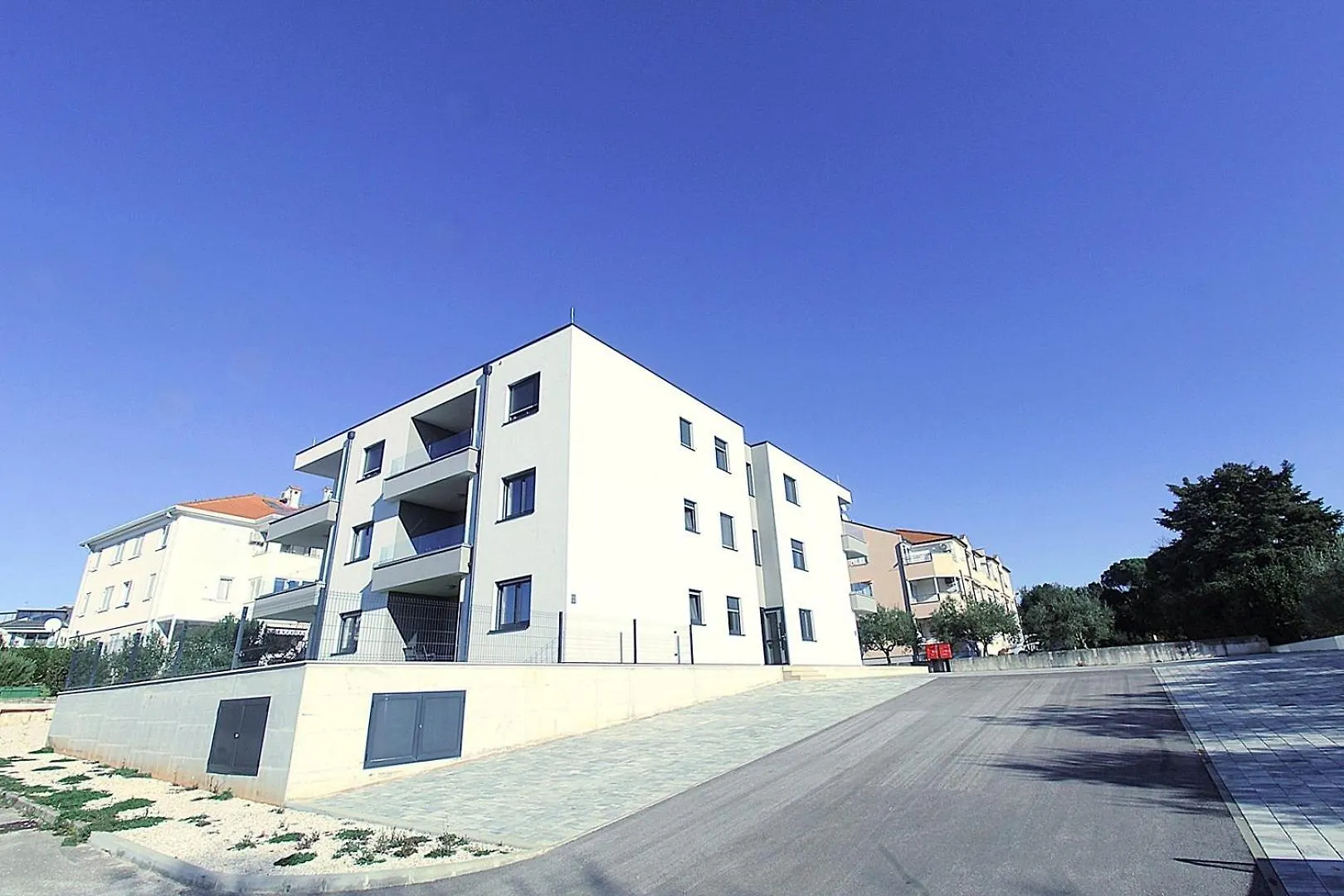 Residence Frank Zambratija  Guest house