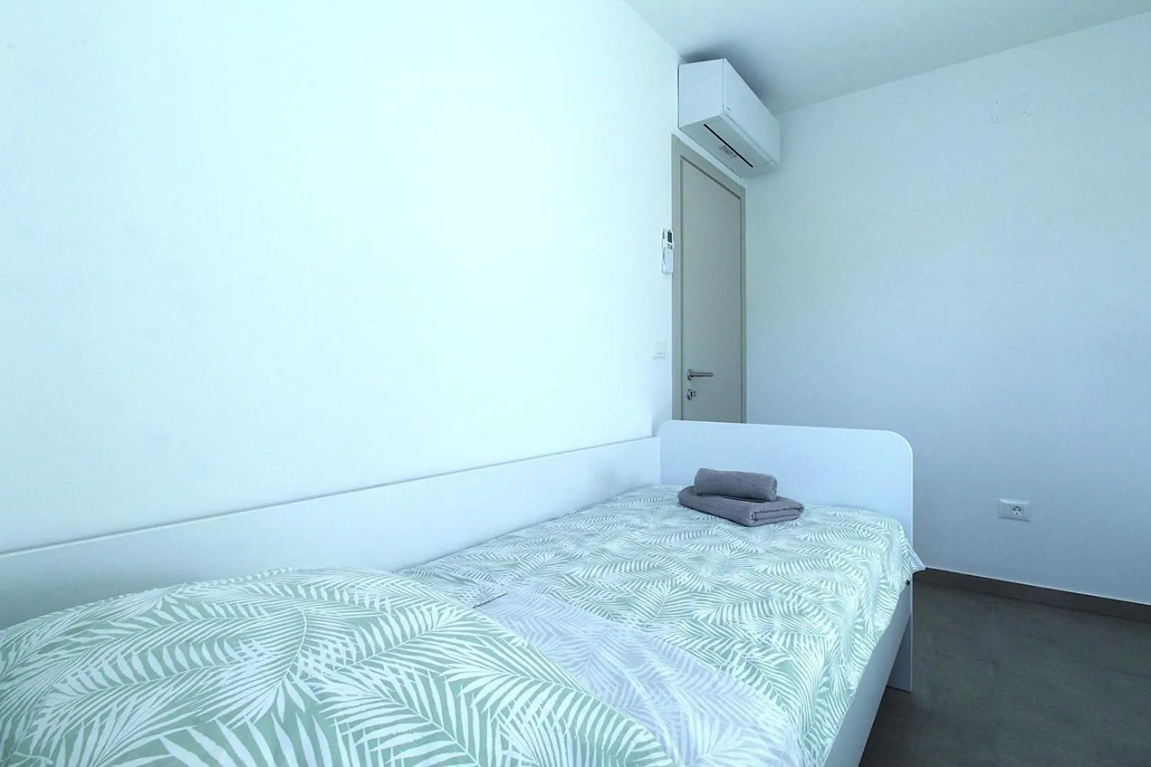 Guest house Residence Frank Zambratija